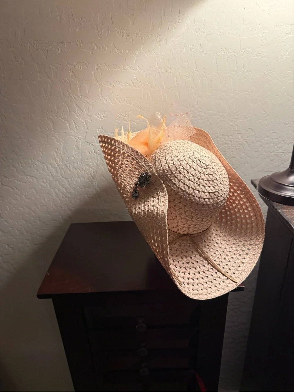 Elegant Peach Straw Fascinator Hat with Floral Trim